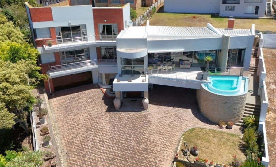 4 Bedroom Property for Sale in Jeffreys Bay Central Eastern Cape